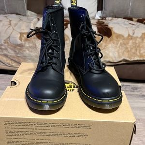 Dr. Martens Women 1460 Boot